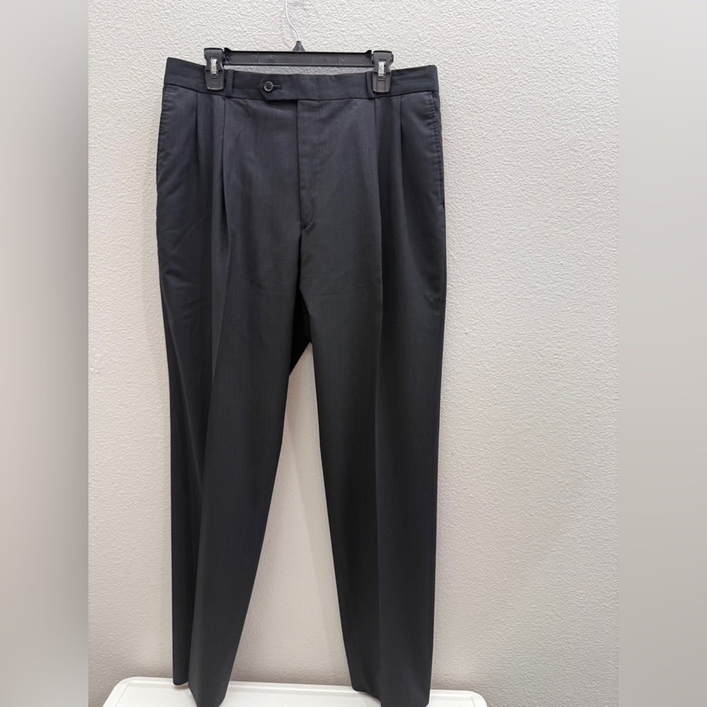 Valentino Mens Dress Pants Wool Classic Pleated Size 34